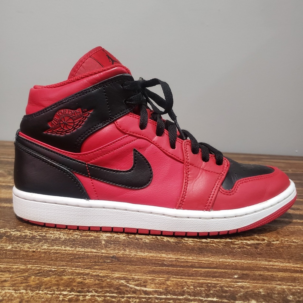 Jordan Air Jordan 1 Men Size 8 Mid Bred Black Red Good No Insoles 554724-660